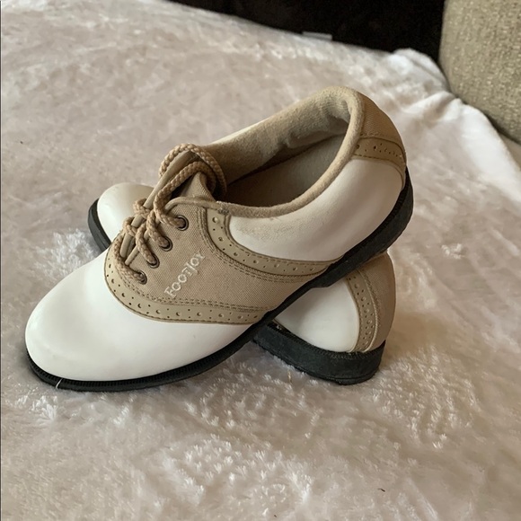 Gently Used Two-Tone Junior Golf Shoes by Footjoy - Picture 1 of 7